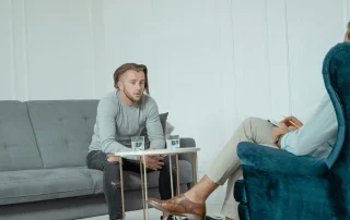 male-therapist-client-therapy-birmingham